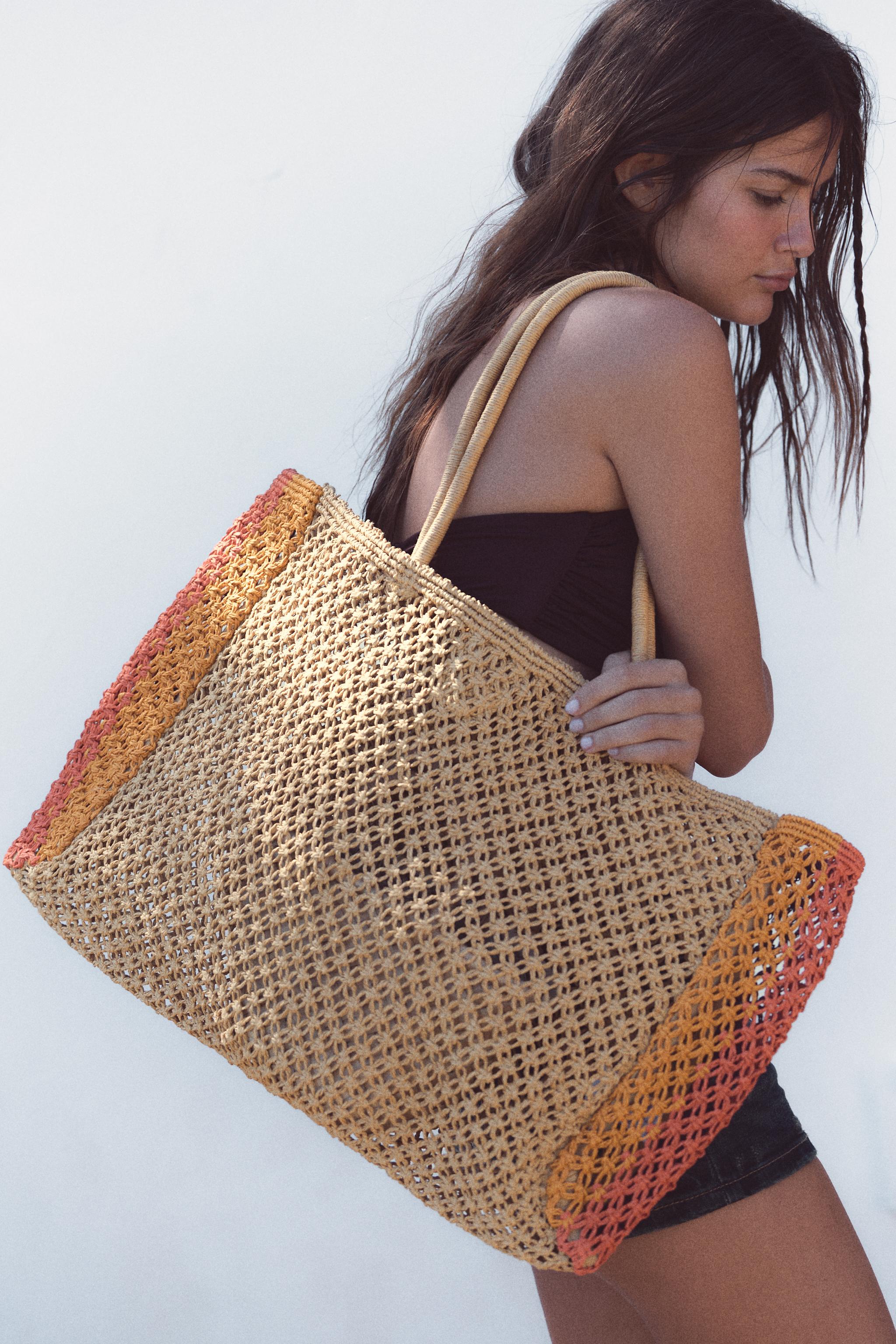 SAC SHOPPER EFFET TRESSÉ EN MATIÈRES VARIÉES